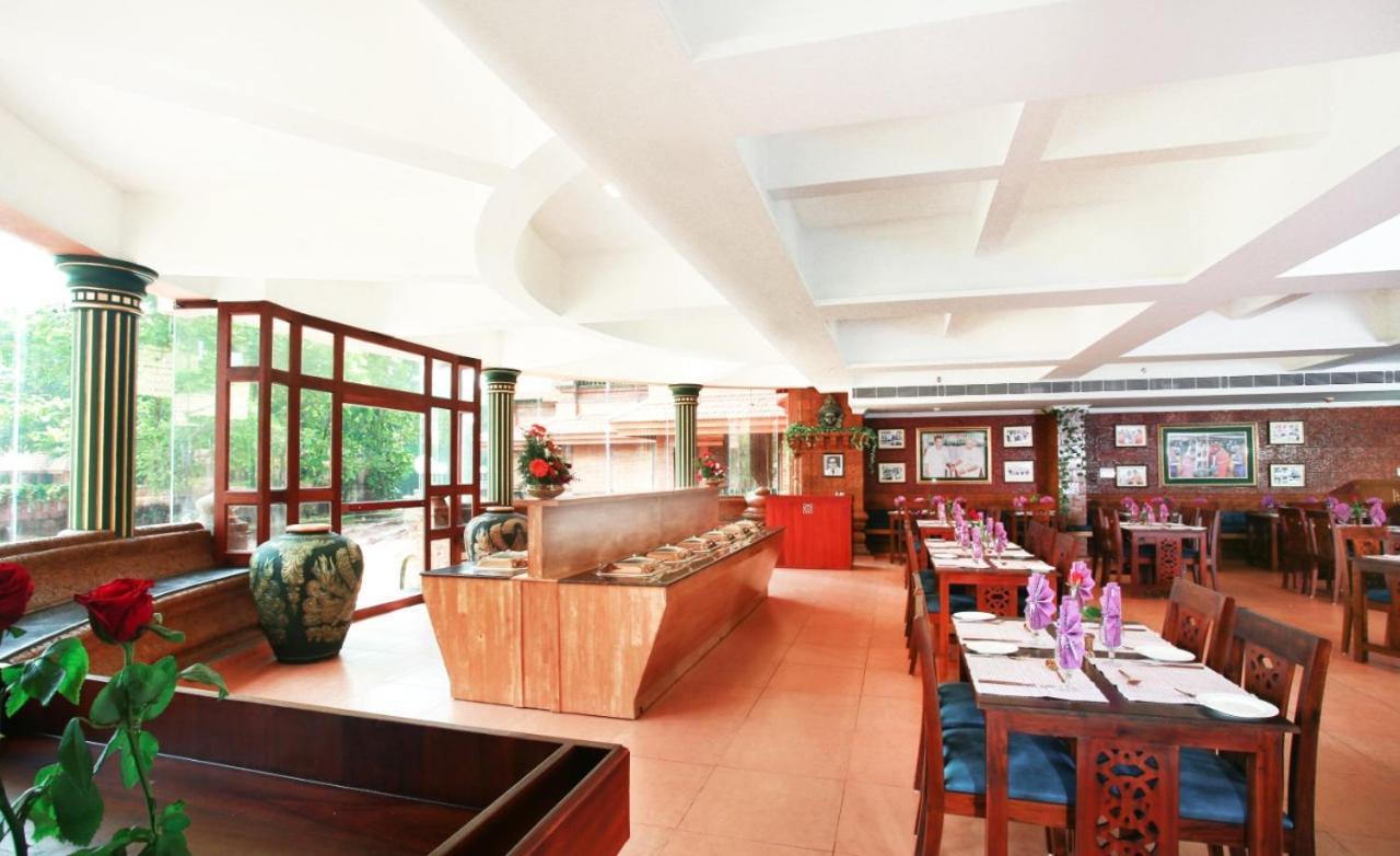 Krishna Beach Resort Kannur Buitenkant foto