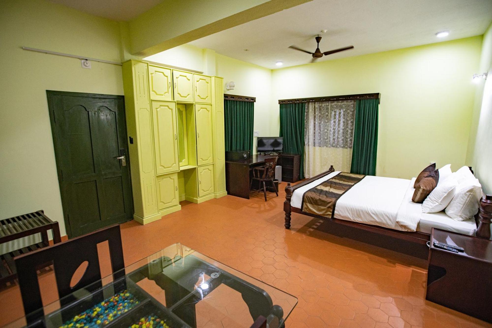 Krishna Beach Resort Kannur Buitenkant foto